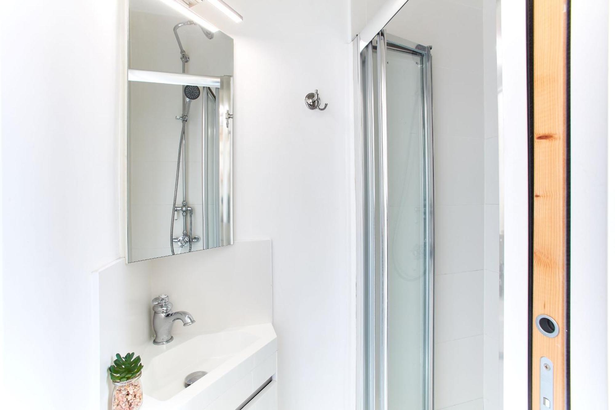 Montmartre & Rue Durantin - 1Br - Cityapartmentstay Parigi Esterno foto
